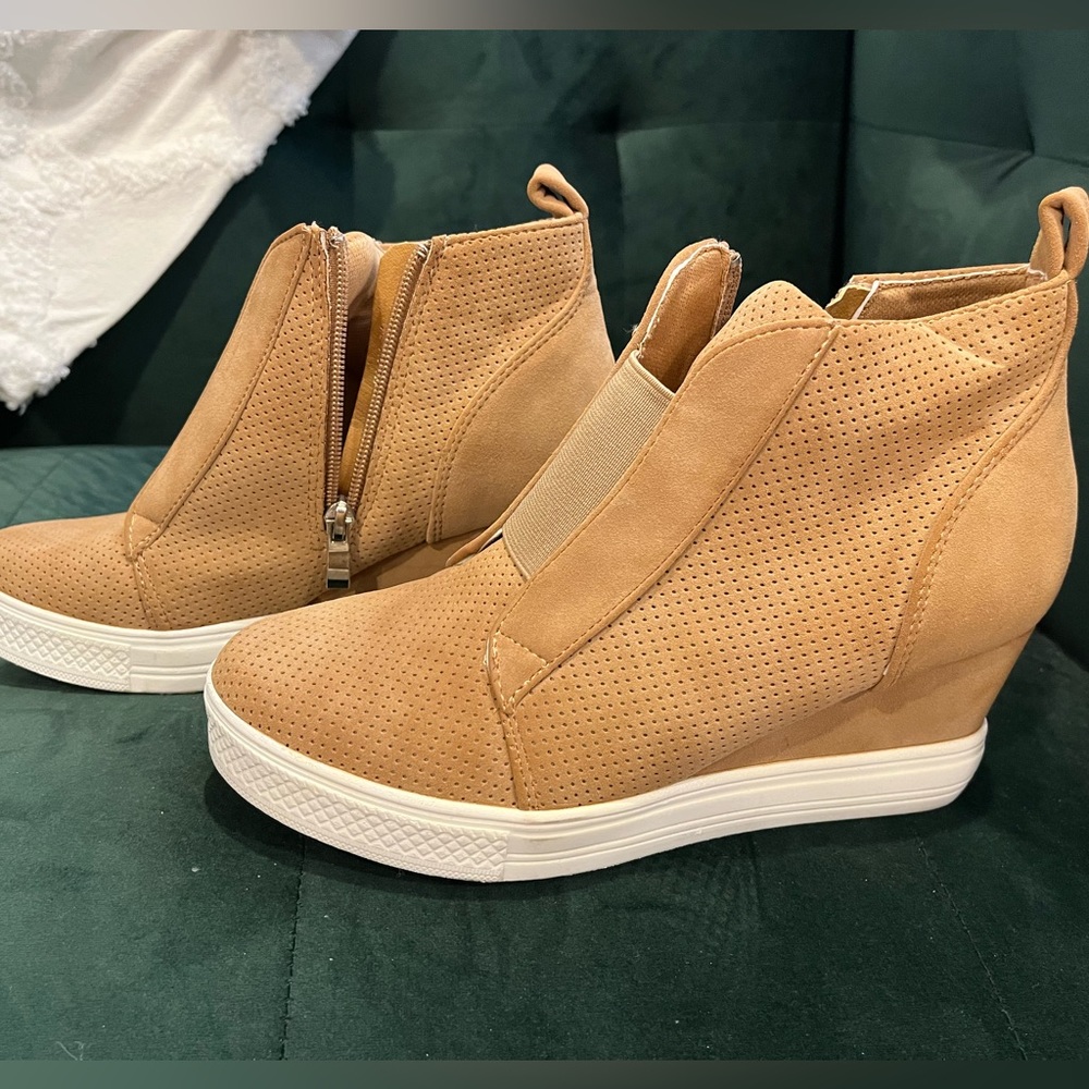 Vici wedge sneakers